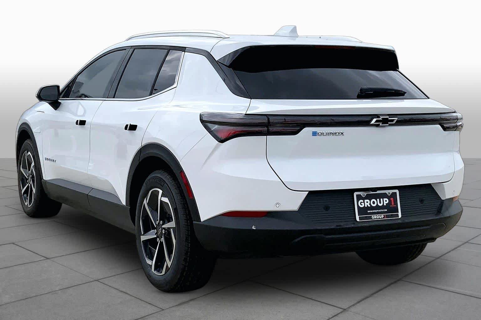 New 2026 Chevrolet Equinox EV LT FWD image 4