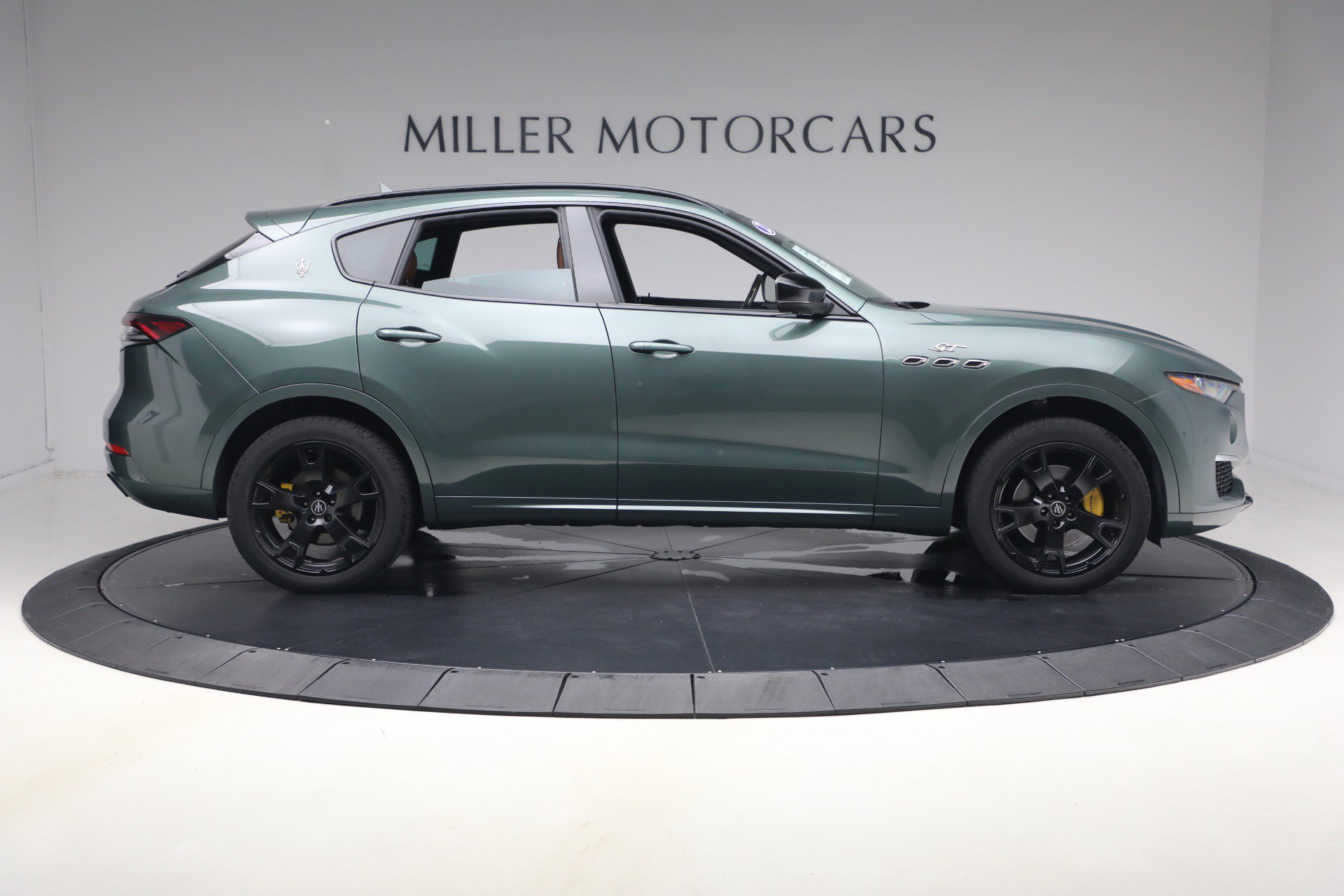 Certified 2022 Maserati Levante GT AWD/4WD image 10