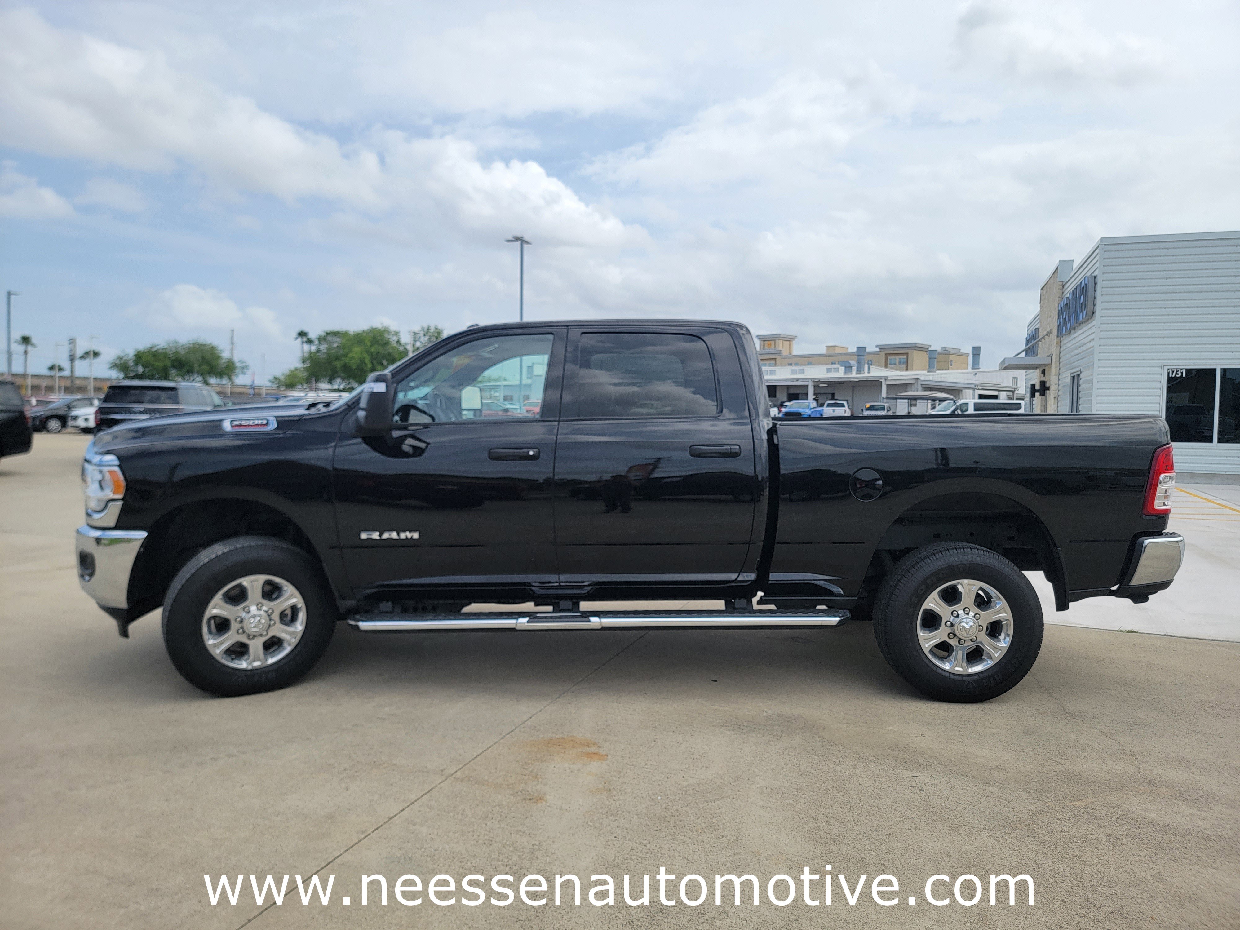 Used 2024 RAM 2500 Big Horn w/ Bed Utility Group AWD/4WD image 4