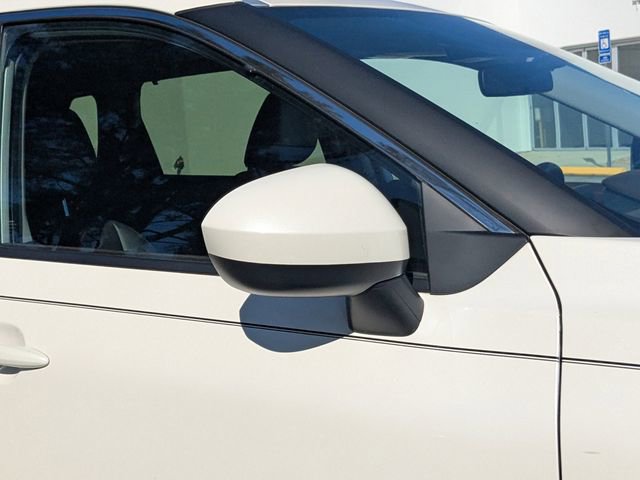 Used 2023 Nissan Rogue SV w/ SV Premium B Package image 17