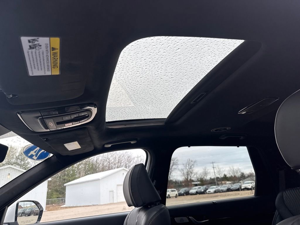 Used 2024 Hyundai Palisade Calligraphy image 13