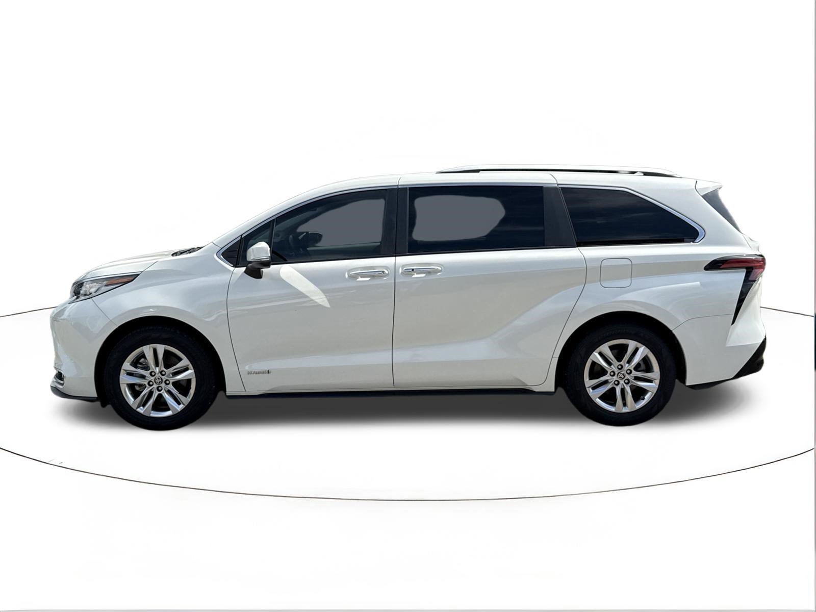 Used 2021 Toyota Sienna Limited AWD/4WD image 6