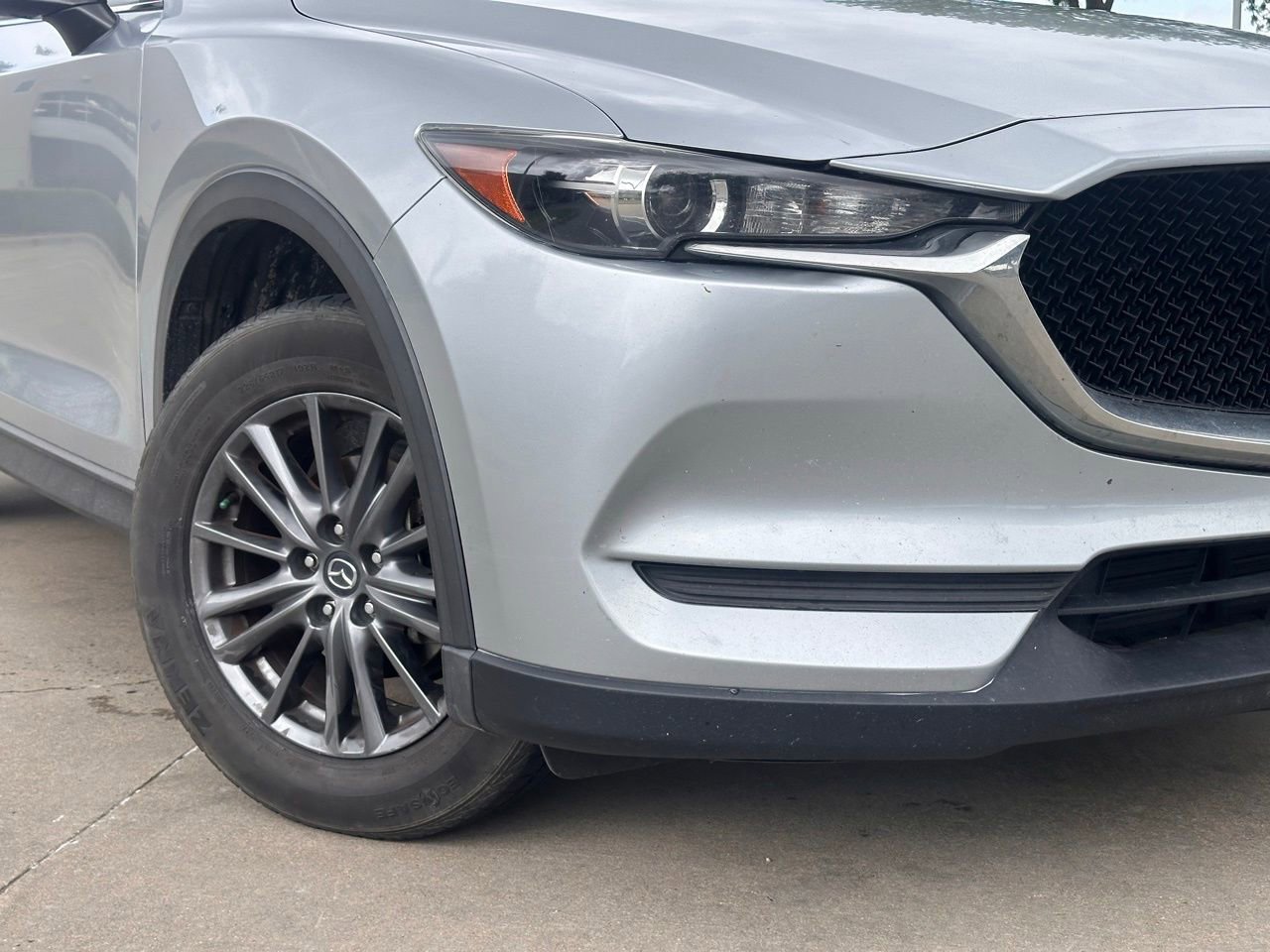 Used 2021 MAZDA CX-5 Touring image 4
