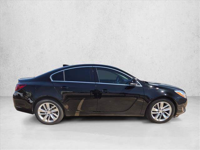 Used 2015 Buick Regal Premium w/ Experience Buick Package FWD image 4