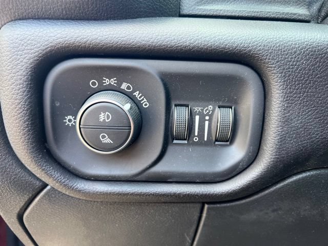 Used 2022 RAM 3500 Laramie AWD/4WD image 6
