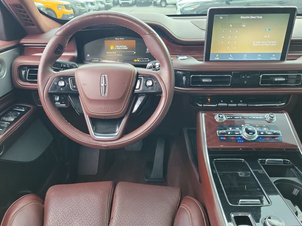 Certified 2022 Lincoln Aviator Black Label w/ Class IV Trailer Tow Package AWD/4WD image 12