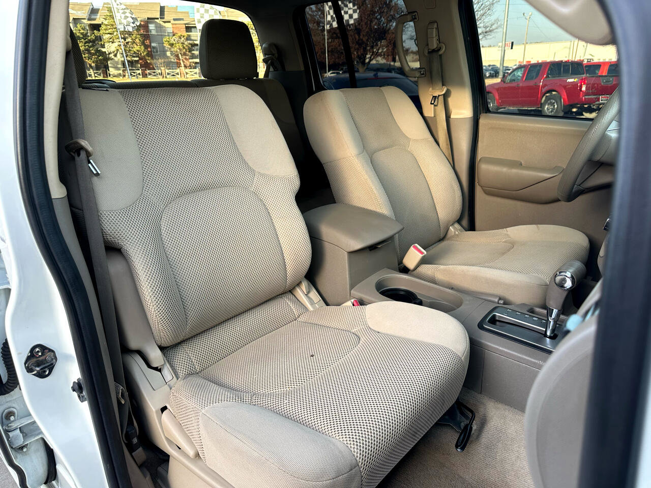 Used 2013 Nissan Frontier SV w/ SV Value Truck Pkg image 9