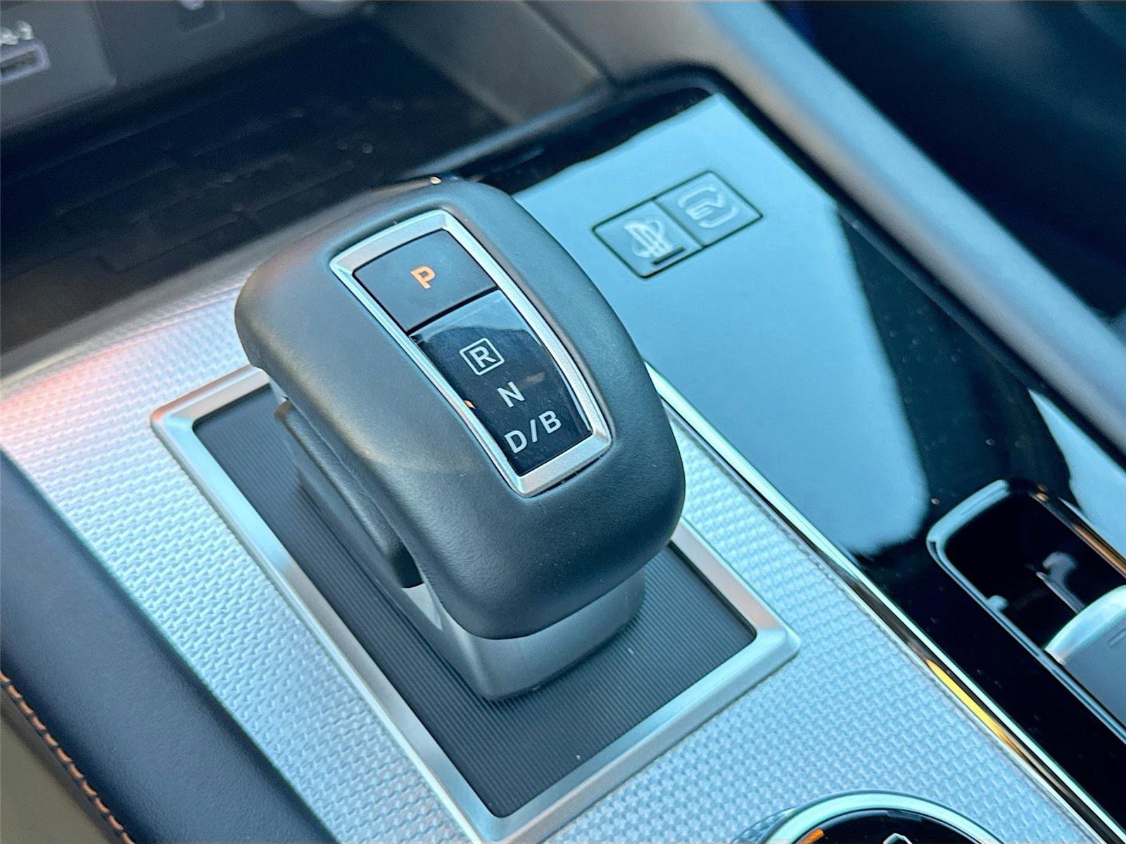 New 2025 Mitsubishi Outlander SEL image 17