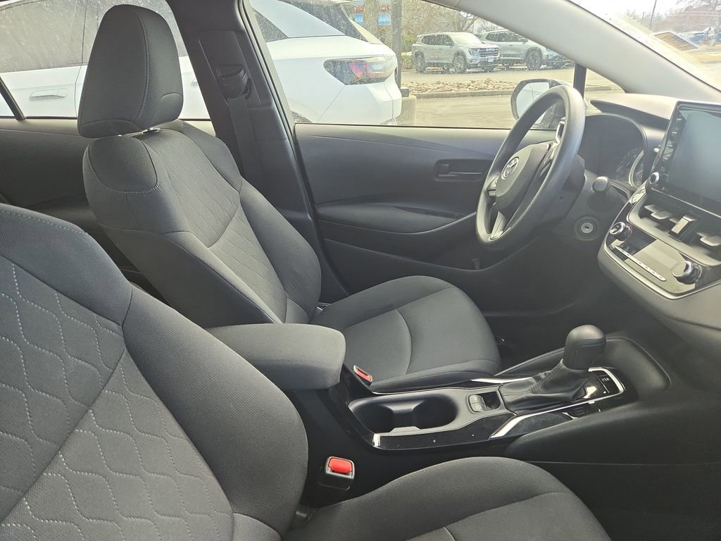 Used 2022 Toyota Corolla LE image 10