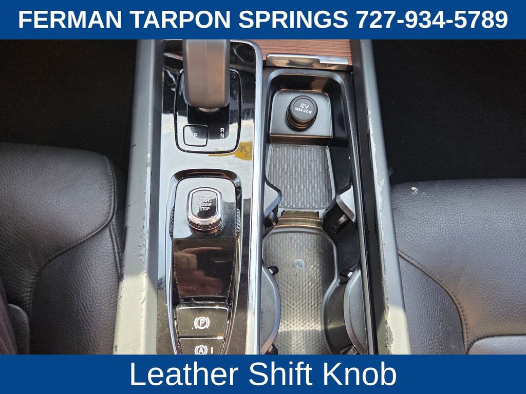 Certified 2024 Volvo XC60 B5 Plus AWD/4WD image 29