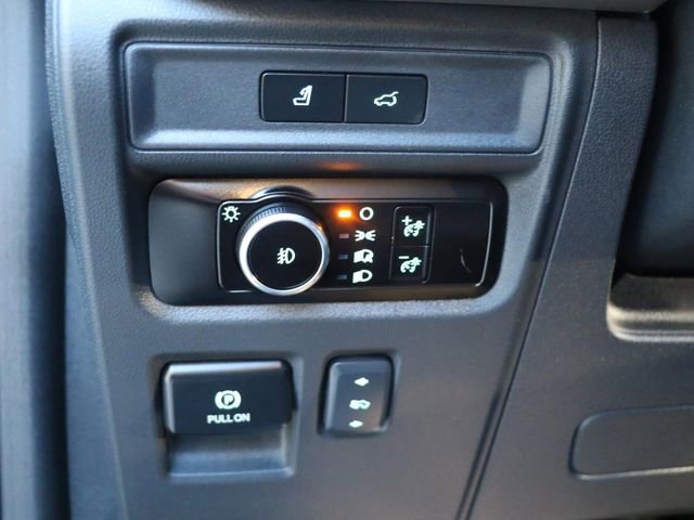 Used 2023 Ford Expedition Max XLT image 30