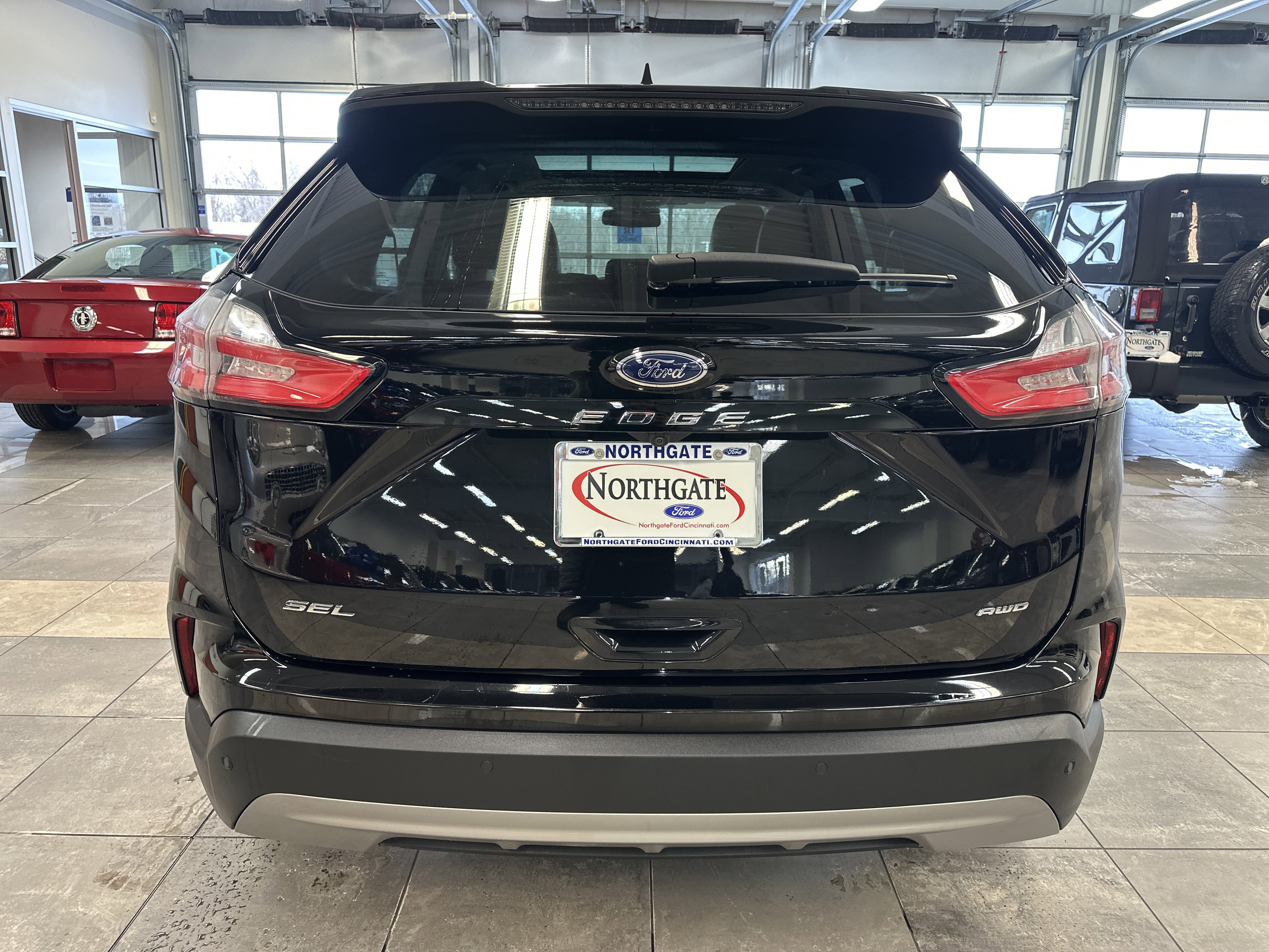 Used 2024 Ford Edge SEL w/ Convenience Package image 14