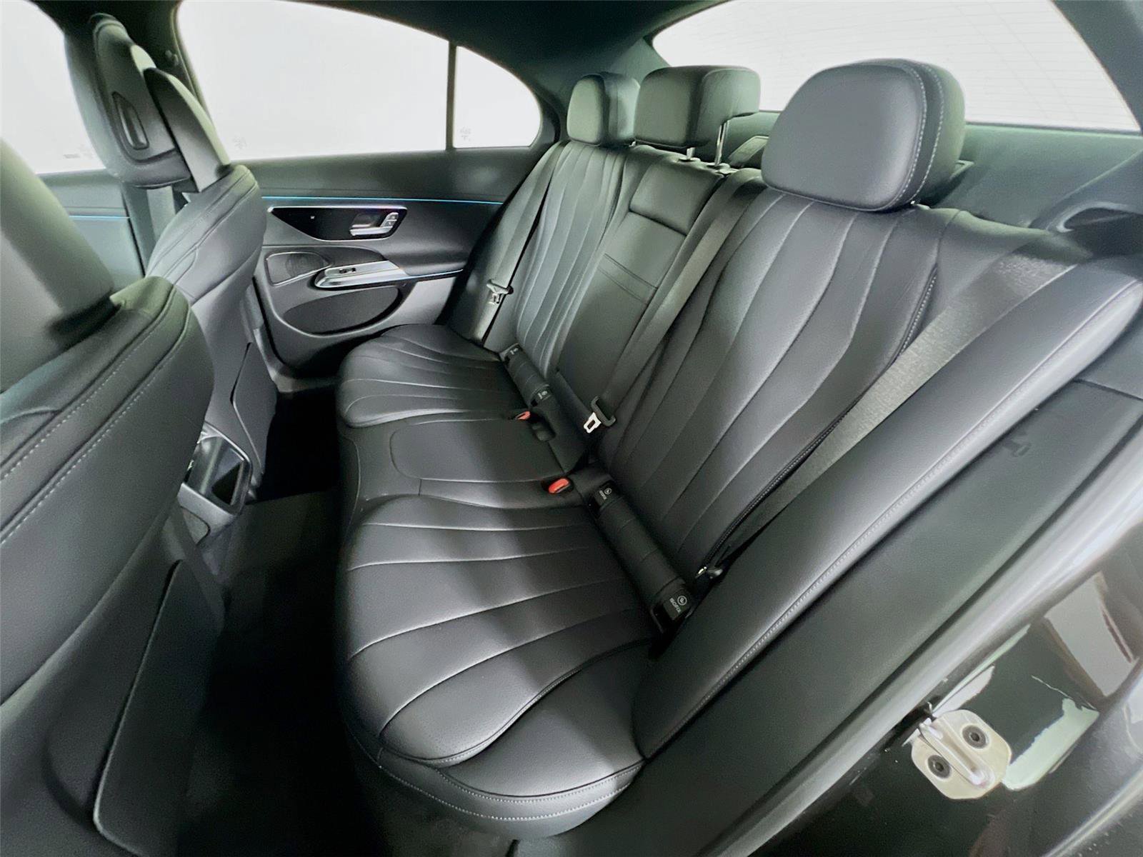 New 2026 Mercedes-Benz E 350 4MATIC Sedan image 25