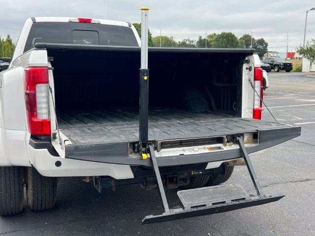 Certified 2019 Ford F350 Limited AWD/4WD image 11