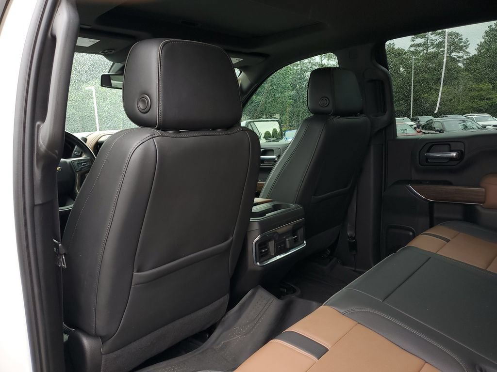 Used 2022 Chevrolet Silverado 1500 High Country AWD/4WD image 13