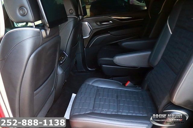 Used 2023 Cadillac Escalade V AWD/4WD image 16