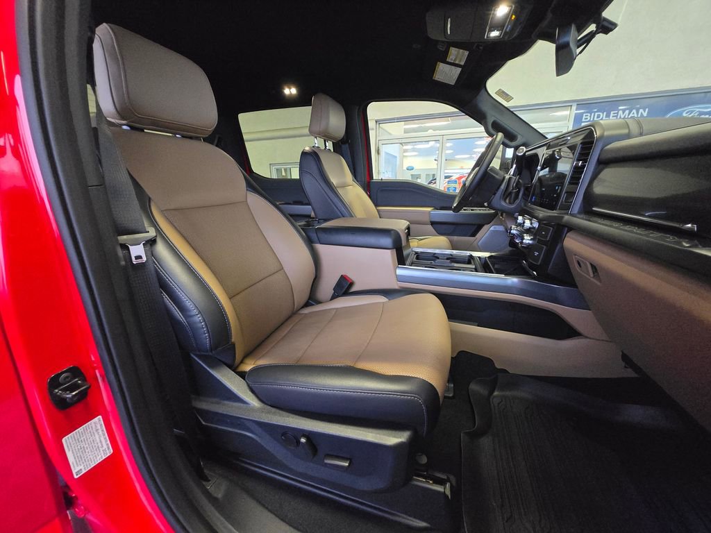 Used 2025 Ford F350 Lariat w/ Chrome Package image 27