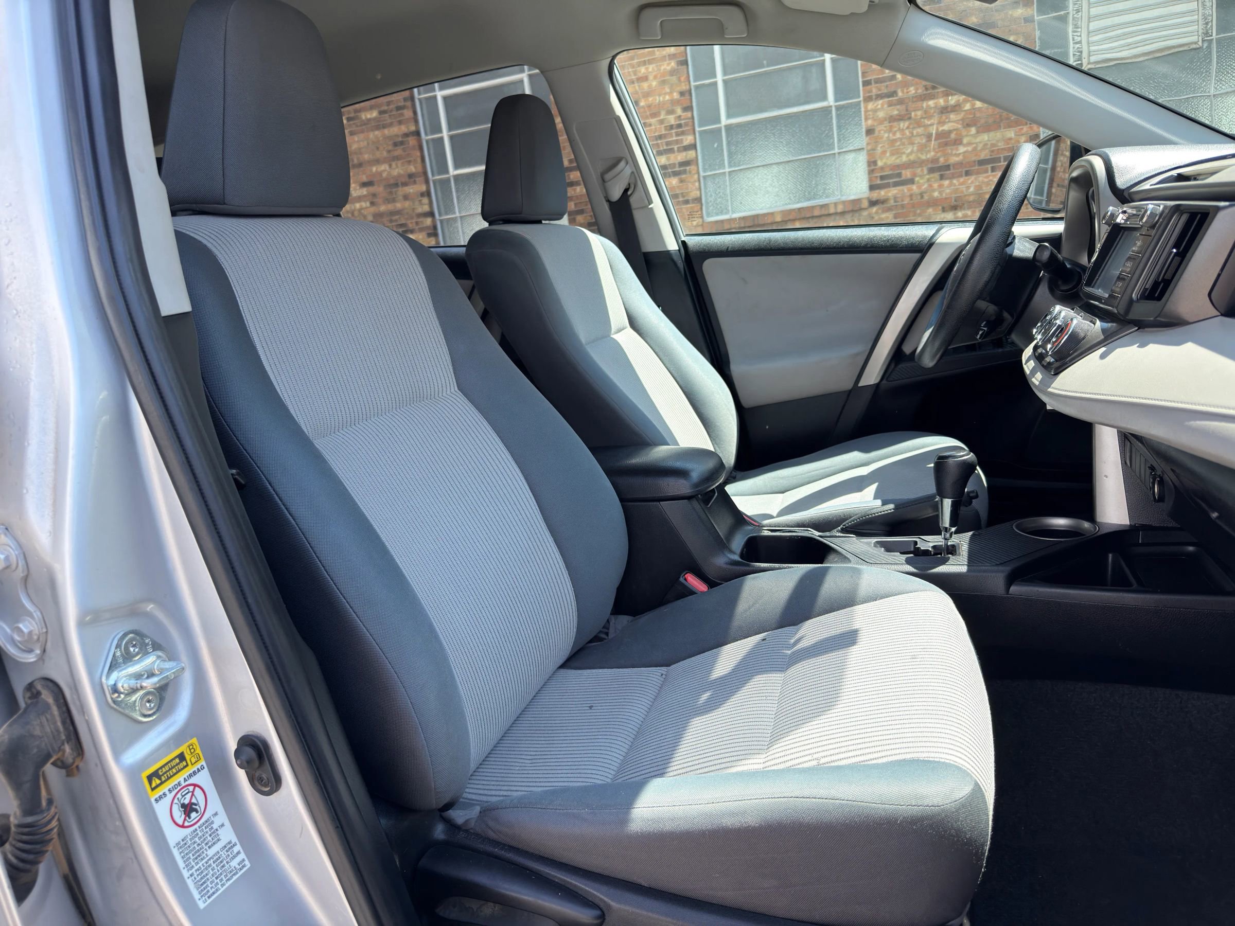 Used 2015 Toyota RAV4 LE AWD/4WD image 20