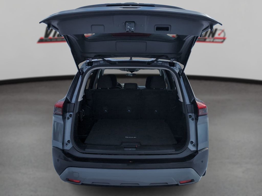 Used 2023 Nissan Rogue S image 9