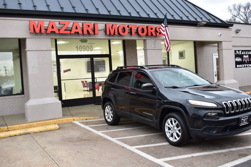 Used 2016 Jeep Cherokee Sport image 9