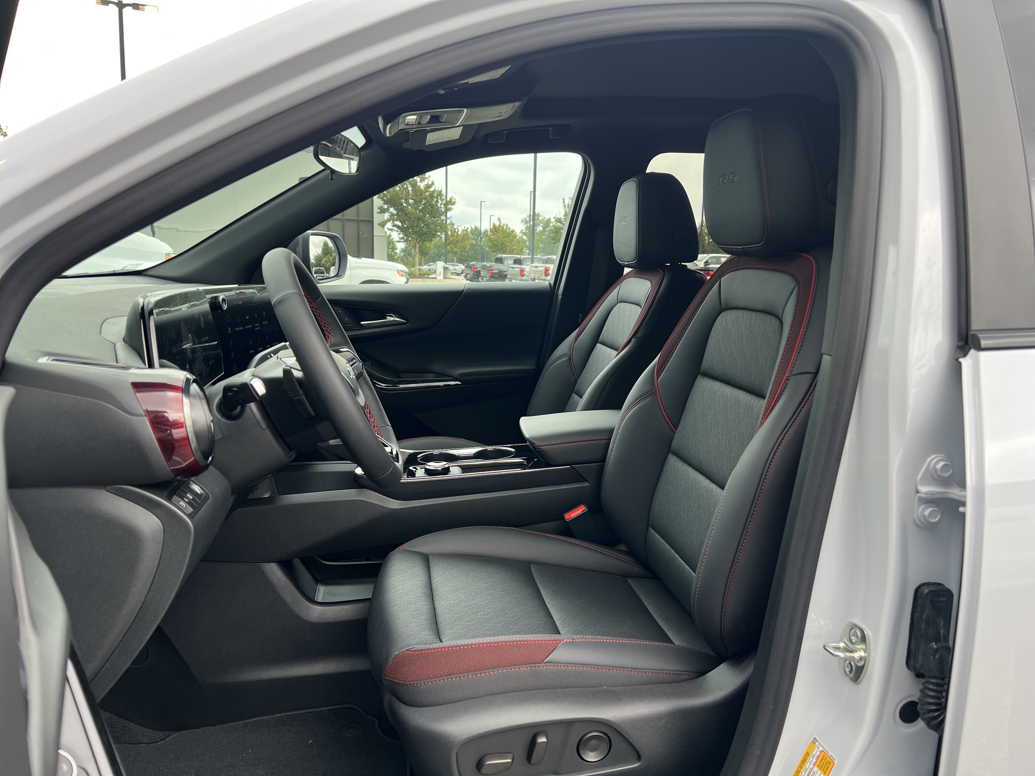 New 2027 Chevrolet Equinox RS FWD image 16