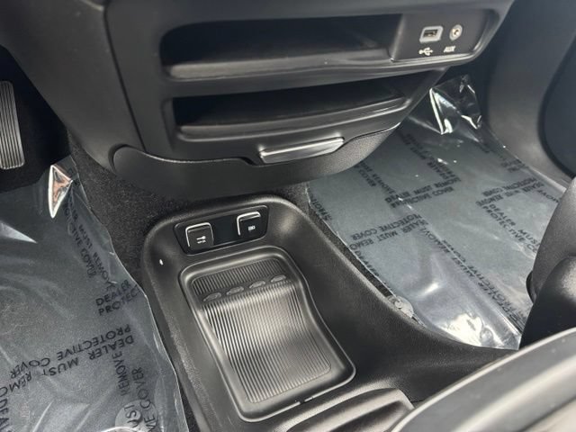 Used 2019 Chrysler Pacifica Touring Plus w/ S Appearance Package FWD image 17