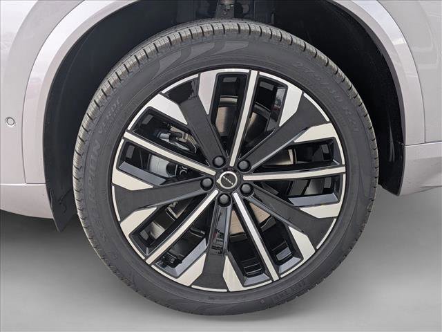 New 2026 Volvo XC90 B6 Ultra w/ Protection Package image 11
