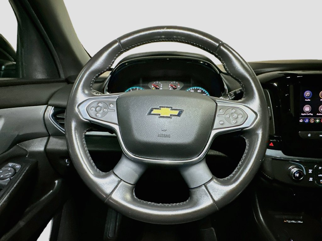 Used 2022 Chevrolet Traverse LT FWD image 13