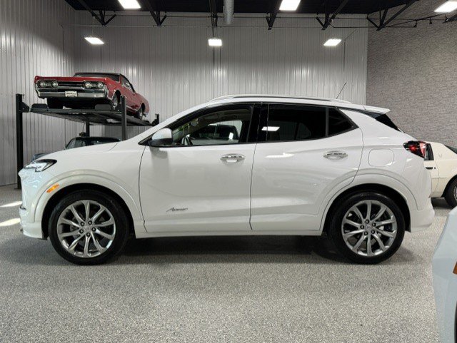 Certified 2024 Buick Encore GX Avenir w/ Avenir Technology Package FWD image 2