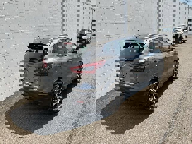 Used 2022 Nissan Rogue Sport SL image 4