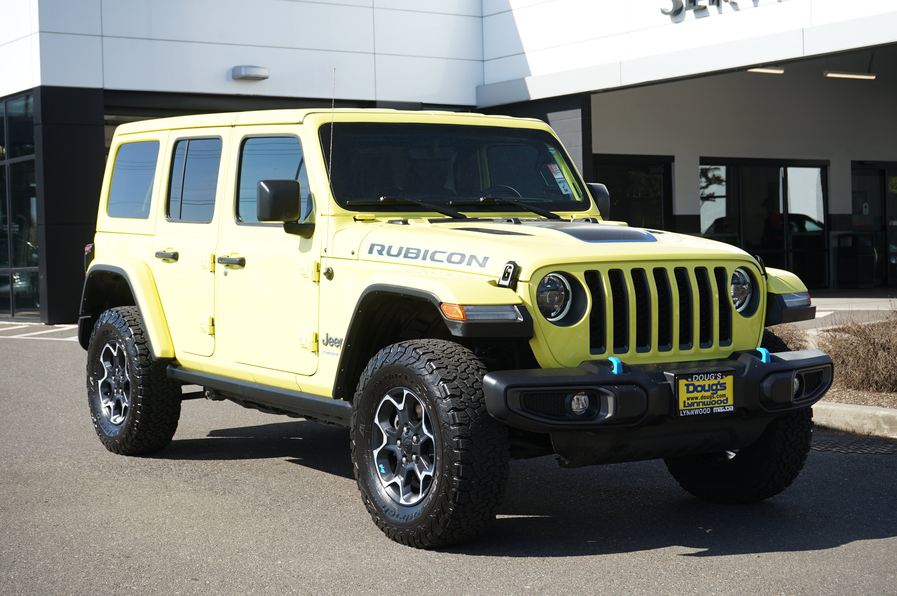 Used 2023 Jeep Wrangler Unlimited Rubicon 4xe w/ Cold Weather Group AWD/4WD image 1