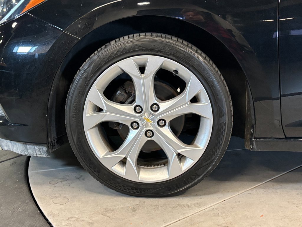 Used 2017 Chevrolet Cruze Premier image 26