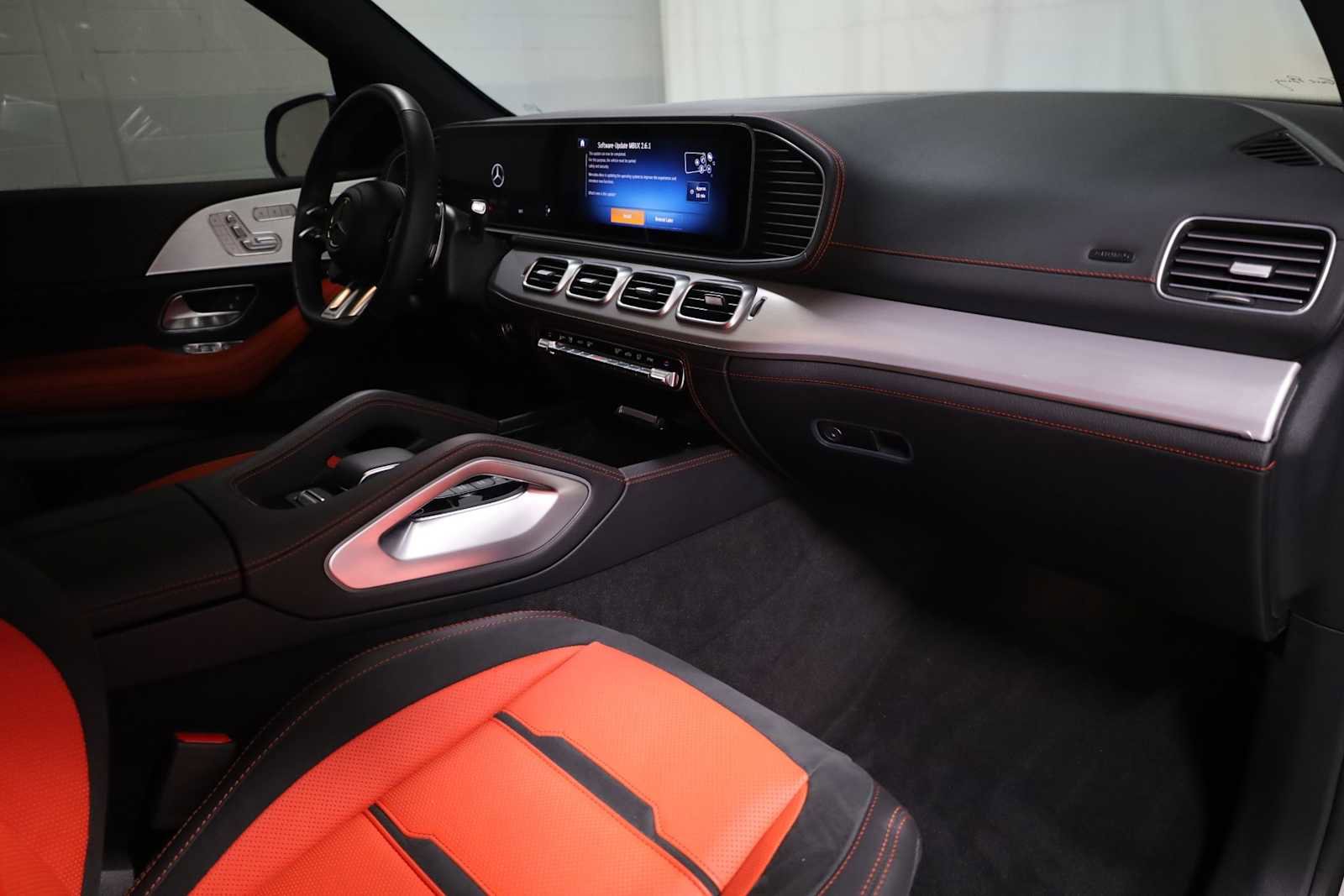 Used 2025 Mercedes-Benz GLE 53 AMG 4MATIC image 6
