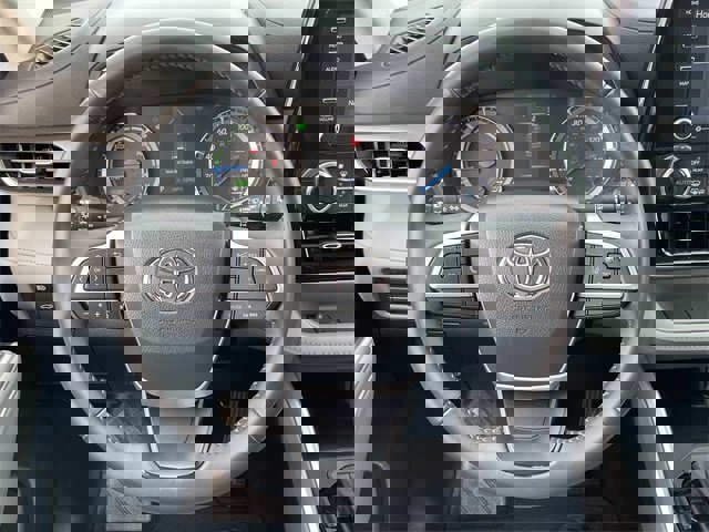 Used 2022 Toyota Highlander LE image 12