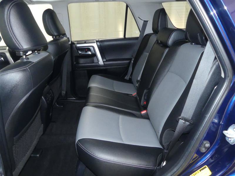 Used 2020 Toyota 4Runner SR5 Premium w/ Moonroof Package AWD/4WD image 25
