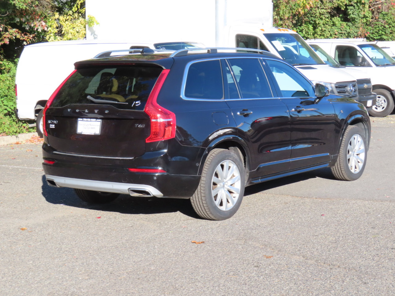 Used 2017 Volvo XC90 T6 Momentum w/ Vision Package image 4