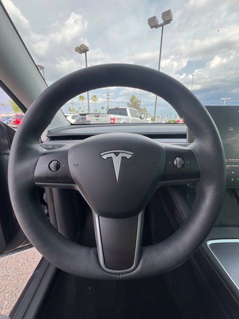 Used 2023 Tesla Model Y 2WD image 15