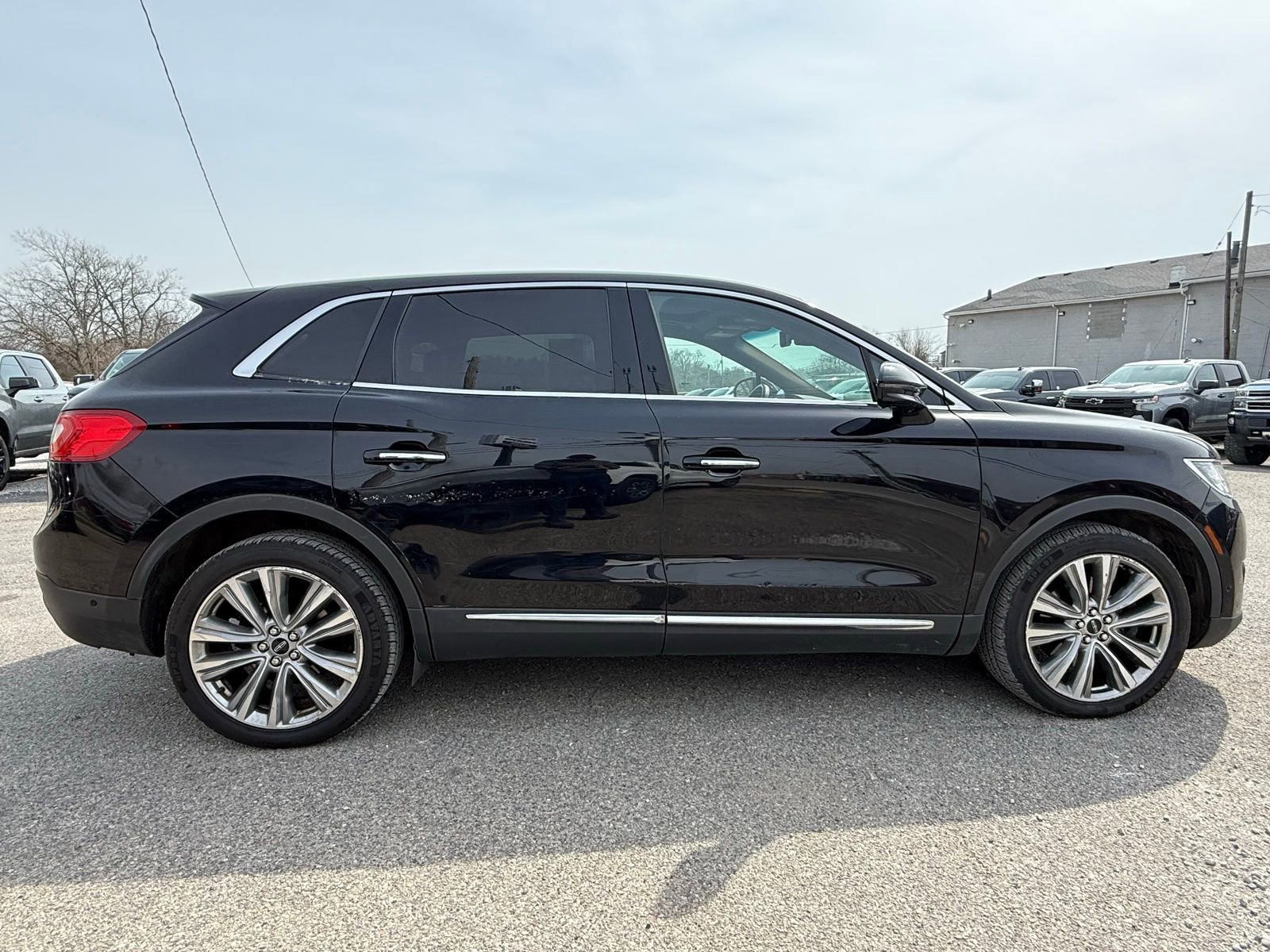 Used 2016 Lincoln MKX Reserve w/ Luxury Package image 9