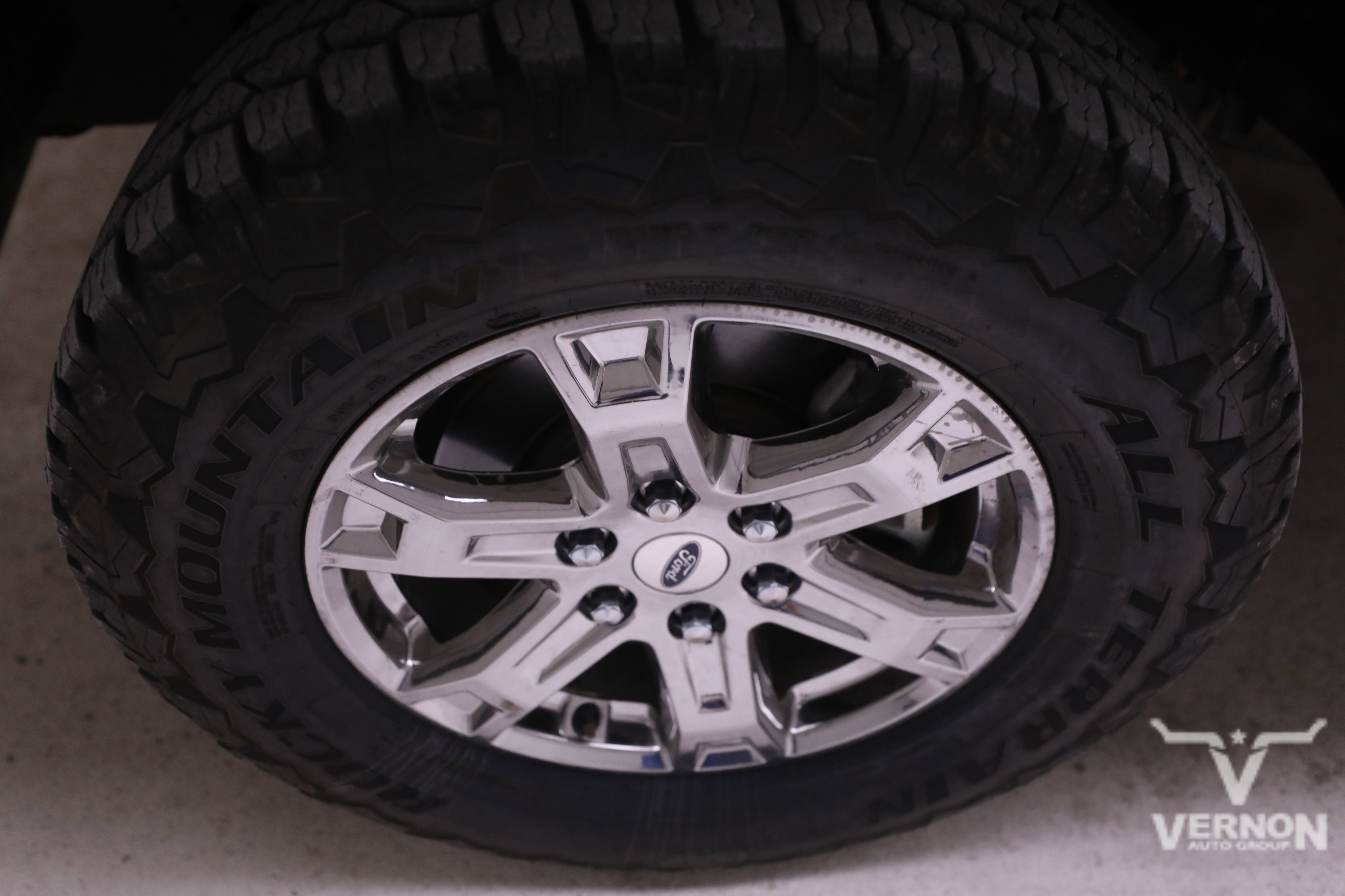 Used 2019 Ford F150 Platinum w/ Equipment Group 701A Luxury image 10