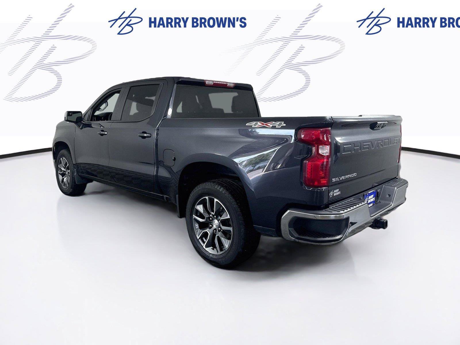 Used 2024 Chevrolet Silverado 1500 LT AWD/4WD image 28