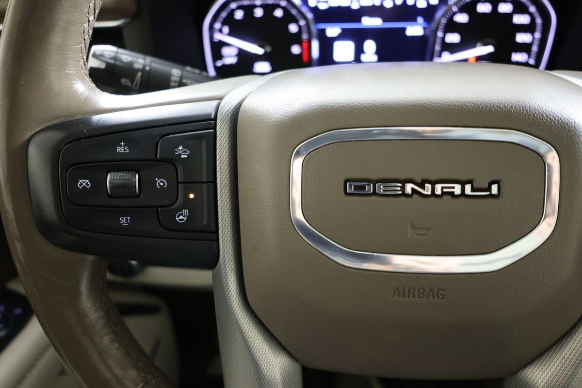 Used 2021 GMC Yukon Denali w/ Denali Premium Package AWD/4WD image 29