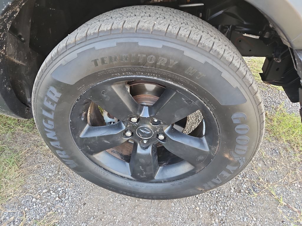 Used 2019 RAM 1500 Warlock AWD/4WD image 3