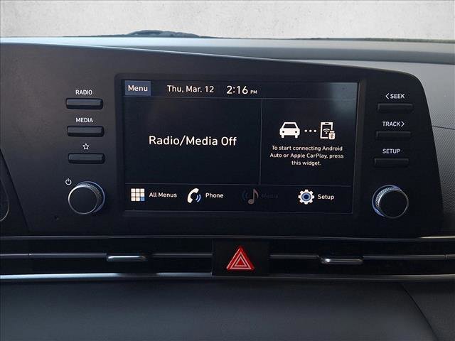 Used 2023 Hyundai Elantra SE image 12