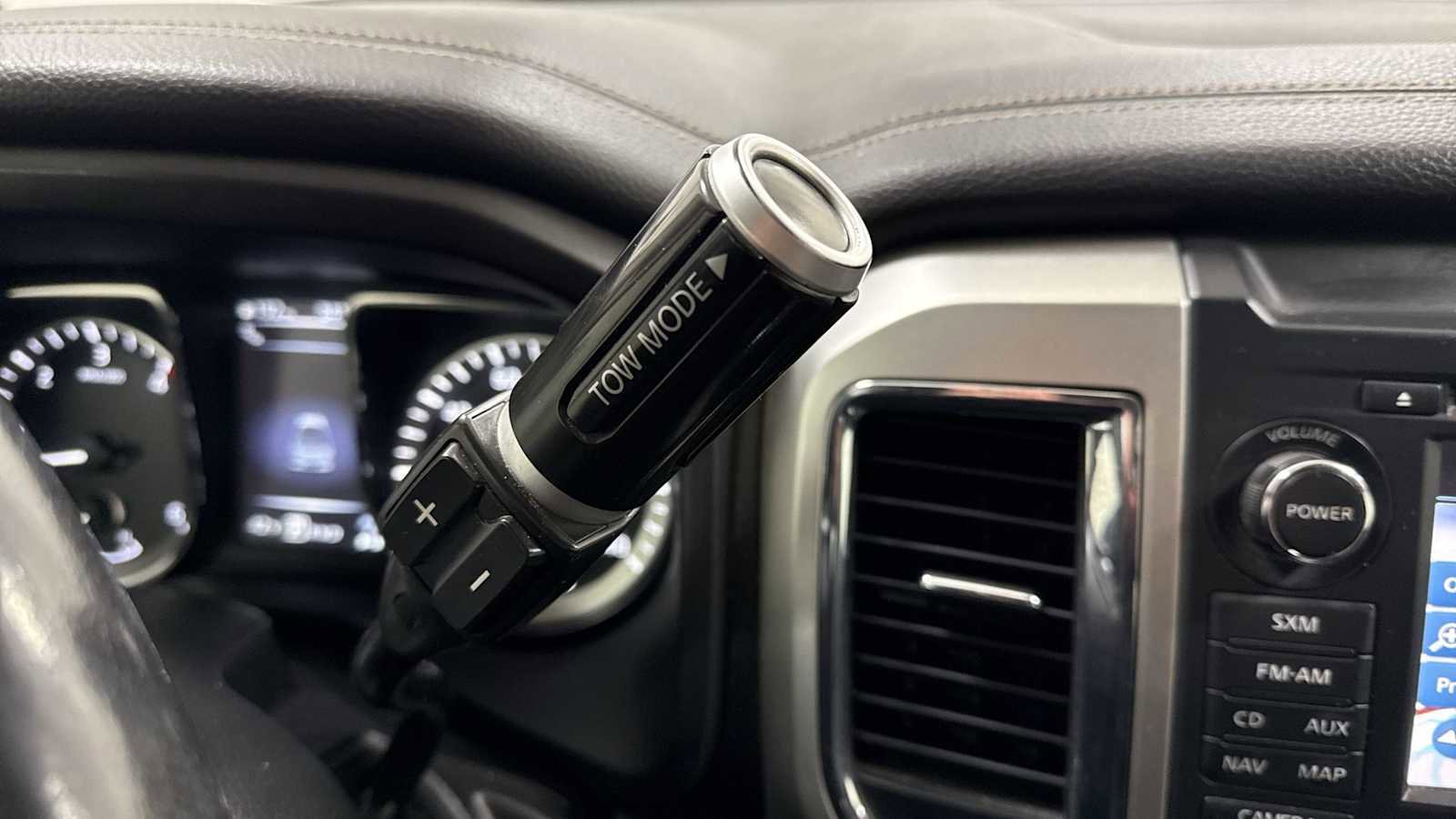 Used 2017 Nissan Titan PRO-4X image 22