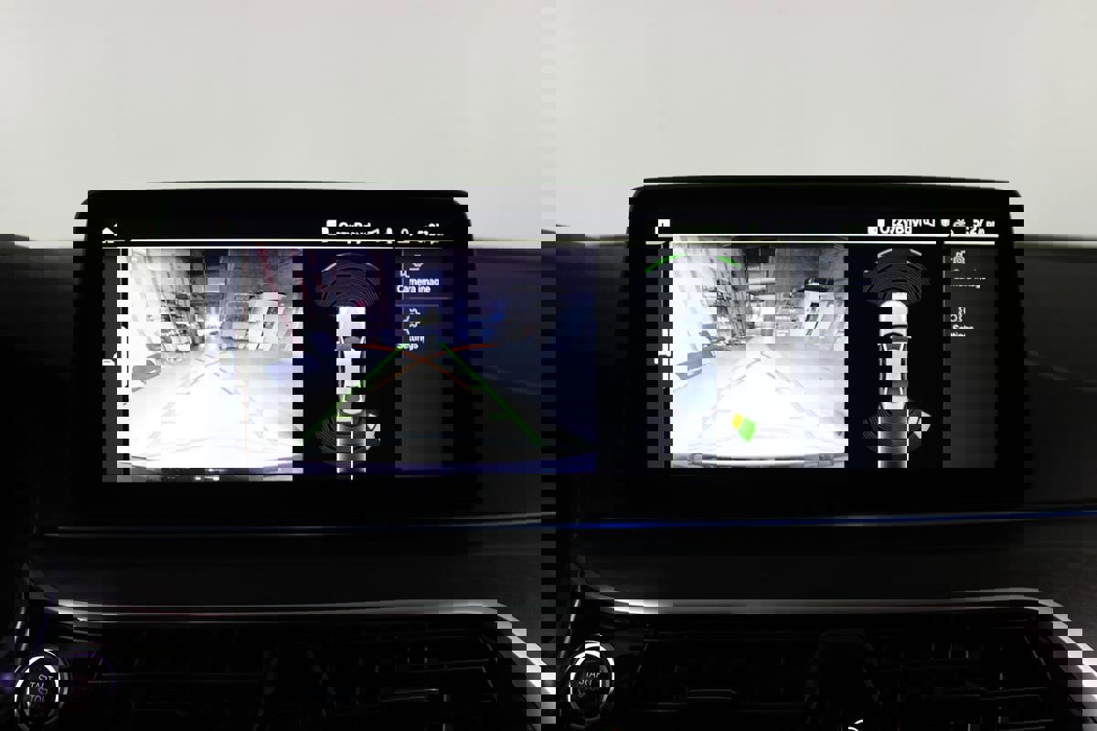 Used 2023 BMW 530e w/ M Sport Package image 17