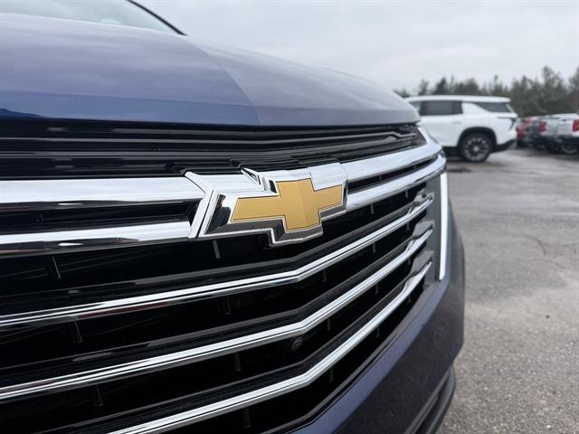 Used 2023 Chevrolet Equinox Premier image 8