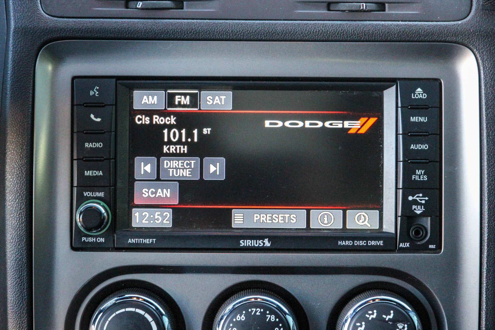 Used 2014 Dodge Challenger R/T image 22