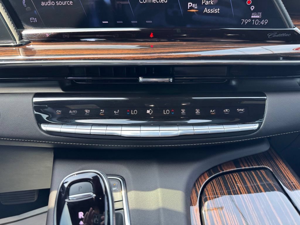 Certified 2024 Cadillac Escalade Premium Luxury w/ Performance Package AWD/4WD image 28