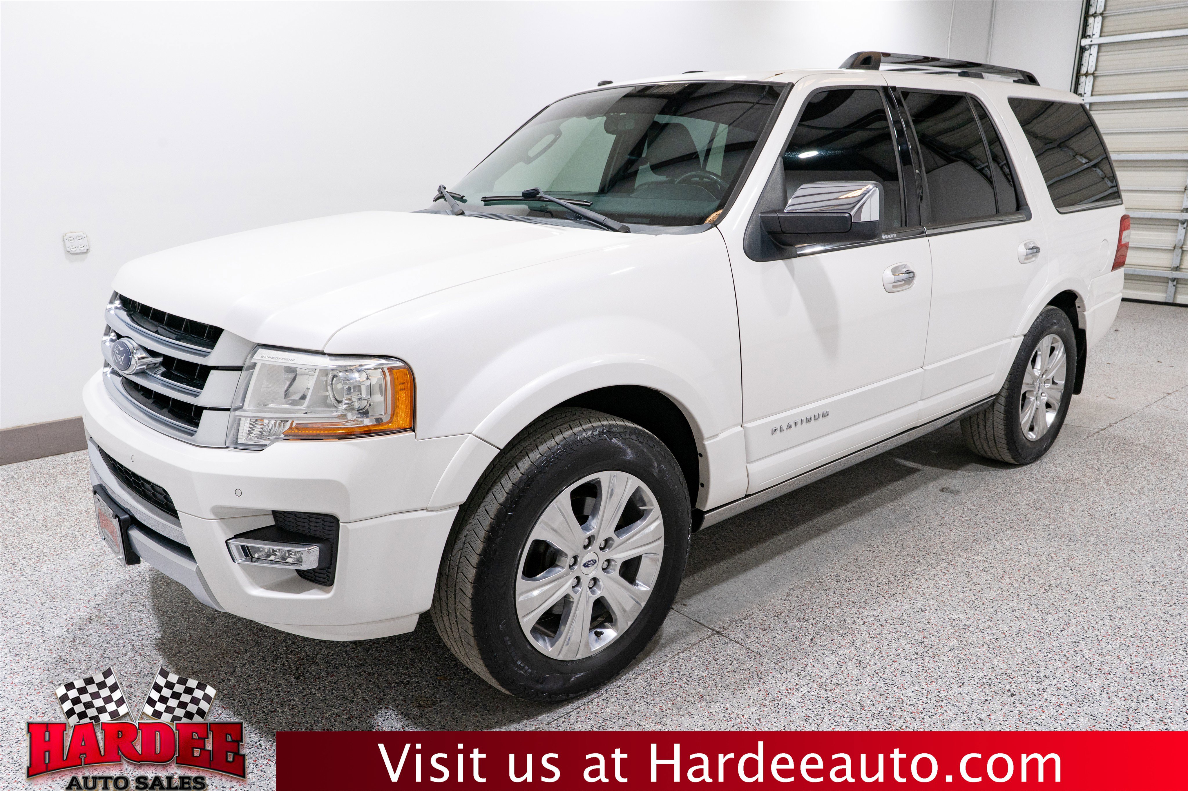 Used 2017 Ford Expedition Platinum image 2