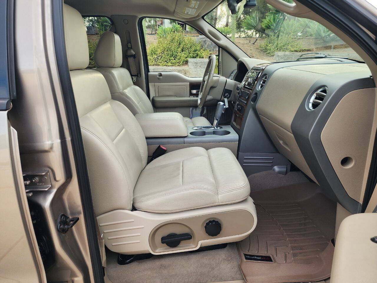 Used 2004 Ford F150 Lariat RWD image 13